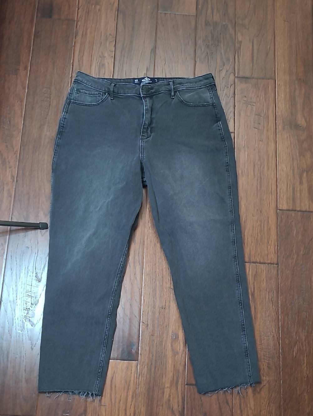 Hollister Charcoal Grey/Light Black High-Rise Mom Jeans with Raw Hem size 15R